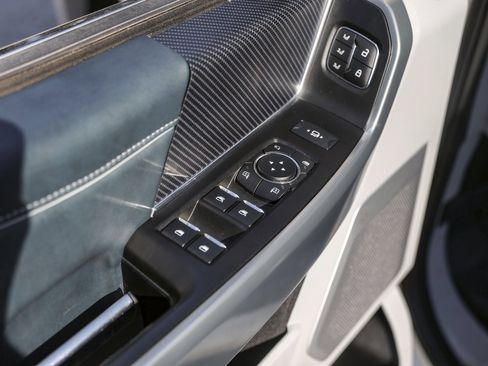 Used 2024 Ford F450 Limited w/ FX4 Off-Road Package image 29