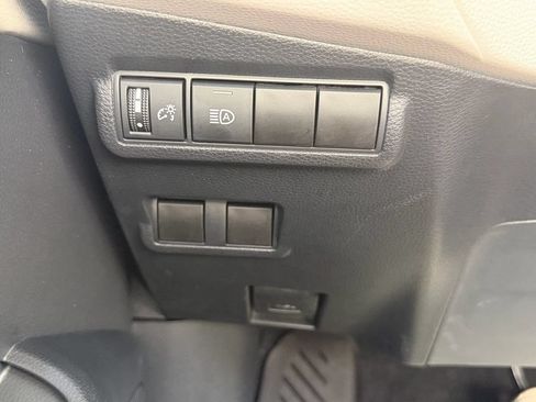 Used 2024 Toyota Corolla Cross L FWD image 26