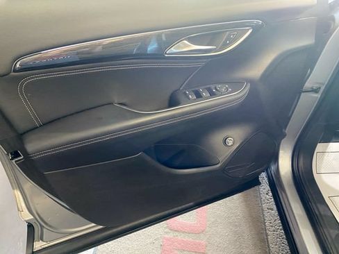 Used 2023 Buick Envision Preferred AWD/4WD image 11