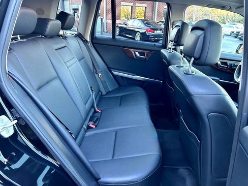 Used 2015 Mercedes-Benz GLK 350 4MATIC image 39