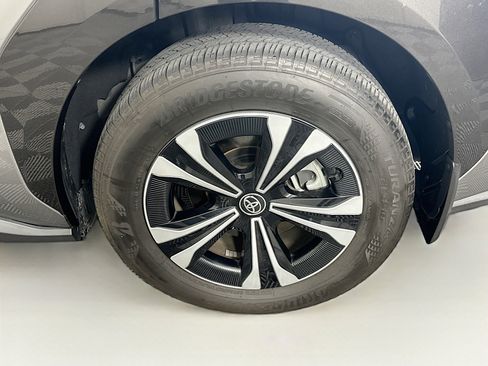 Used 2023 Toyota bZ4X XLE w/ Weather Package FWD image 11