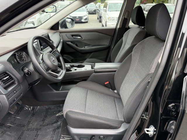 Used 2023 Nissan Rogue SV FWD image 14