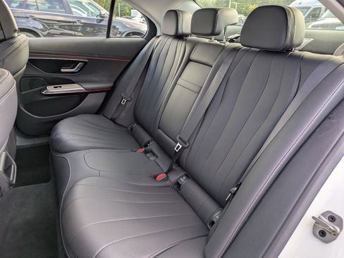 Certified 2025 Mercedes-Benz E 350 4MATIC Sedan image 31