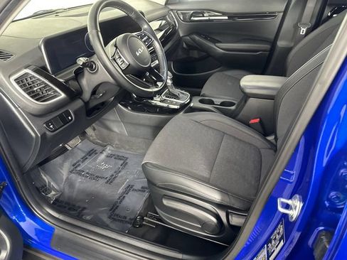 Used 2025 Kia Seltos X-Line AWD/4WD image 3