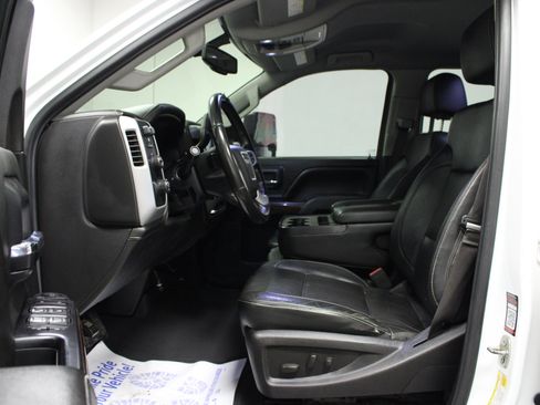 Used 2015 GMC Sierra 2500 SLE w/ SLE Preferred Package AWD/4WD image 12