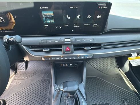 New 2026 Kia K4 FWD image 21
