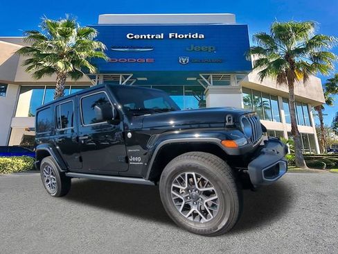 Certified 2024 Jeep Wrangler Unlimited Sahara w/ Technology Group image 2
