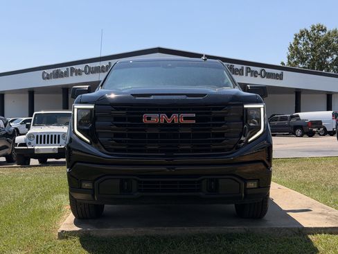 Used 2024 GMC Sierra 1500 Elevation AWD/4WD image 6