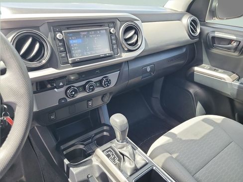 Used 2017 Toyota Tacoma SR5 w/ Tow Package RWD image 22