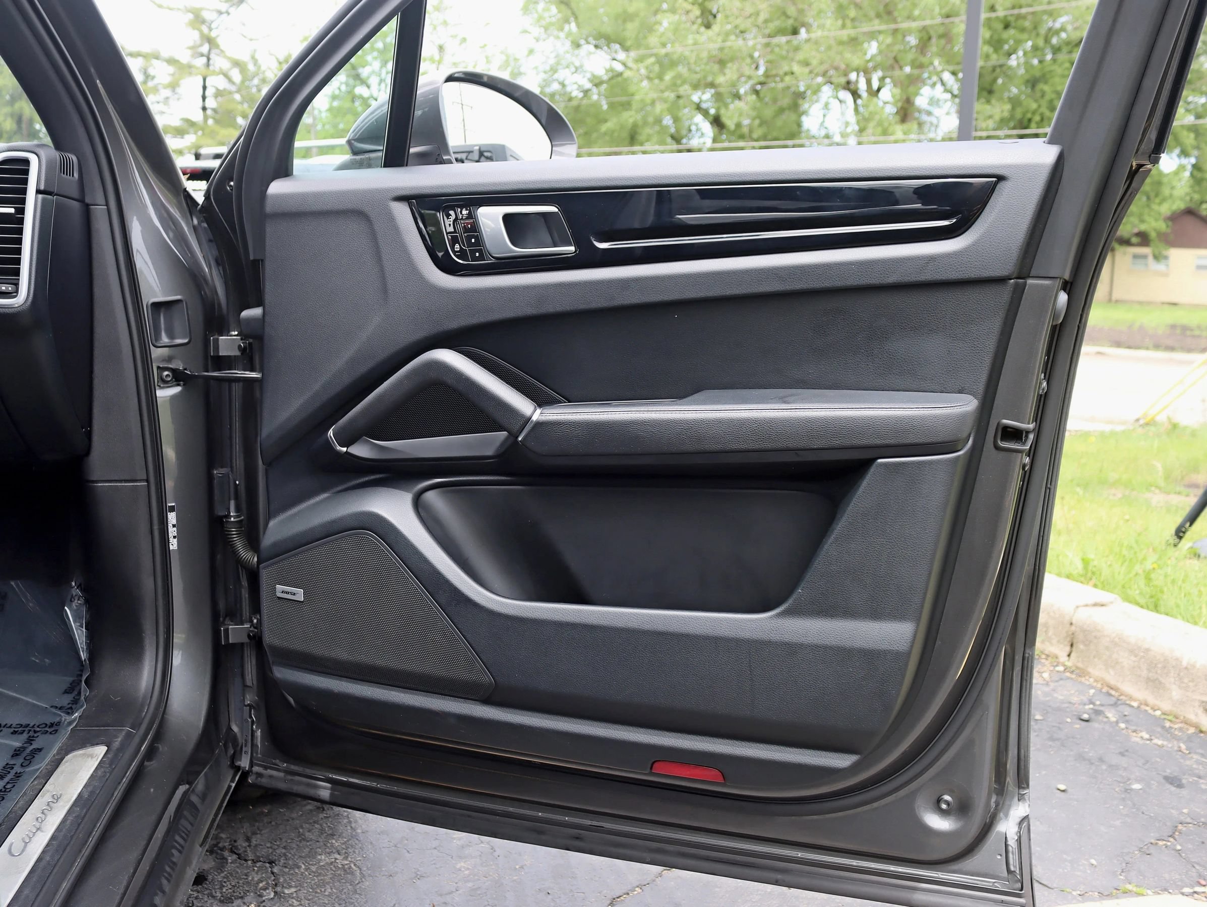 Used 2019 Porsche Cayenne AWD/4WD image 35