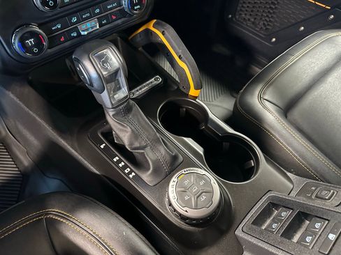 Used 2023 Ford Bronco Badlands w/ Sasquatch Package image 38