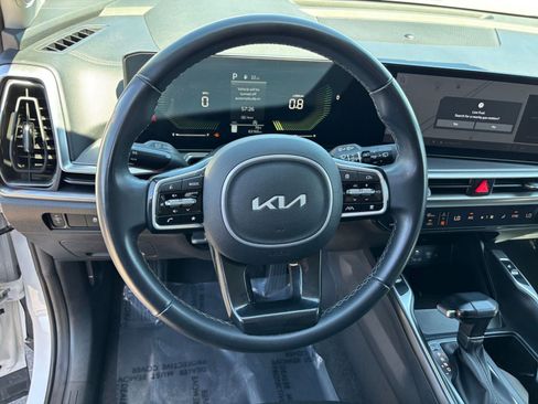 Used 2024 Kia Sorento S image 30