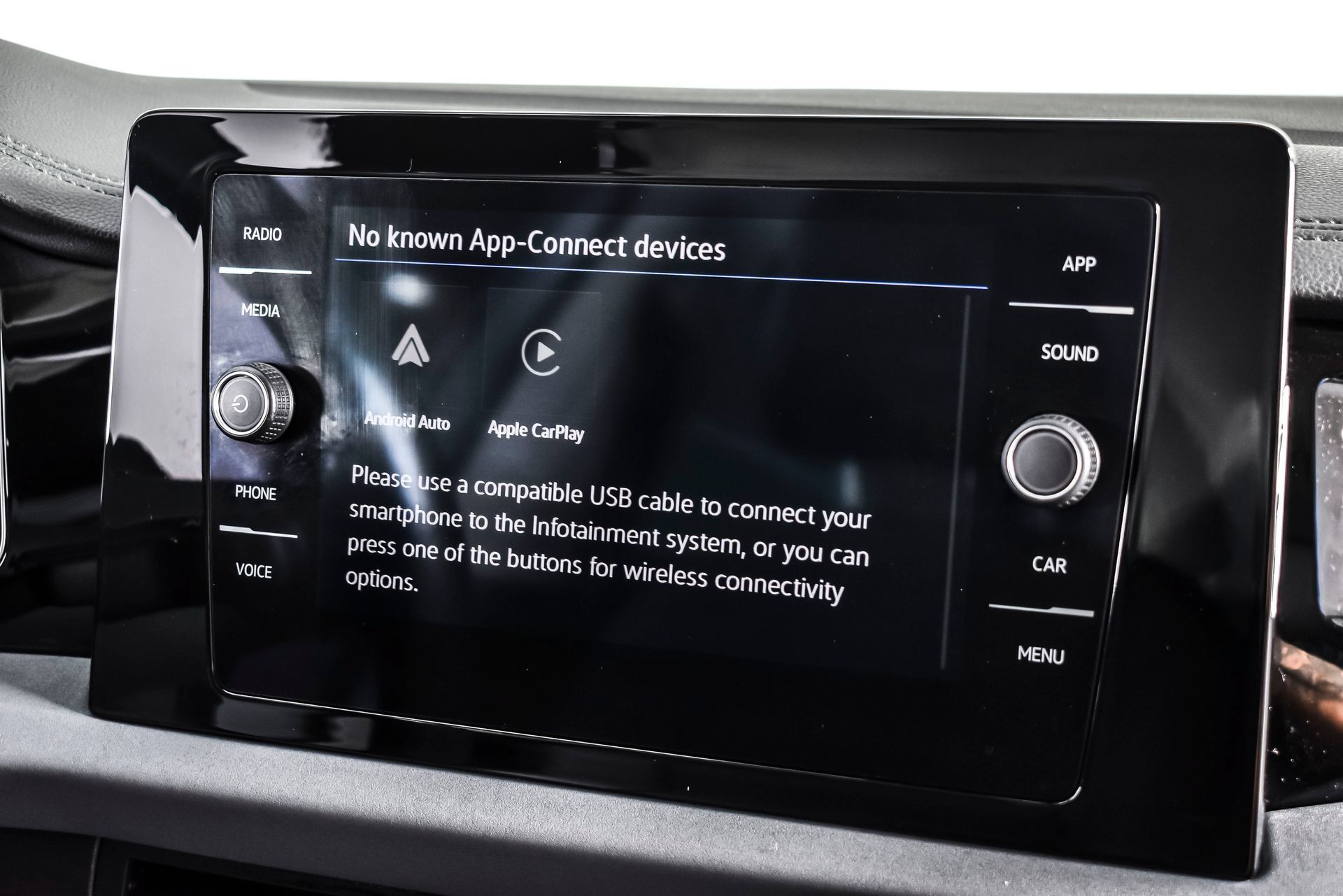 Used 2025 Volkswagen Jetta SE FWD image 24