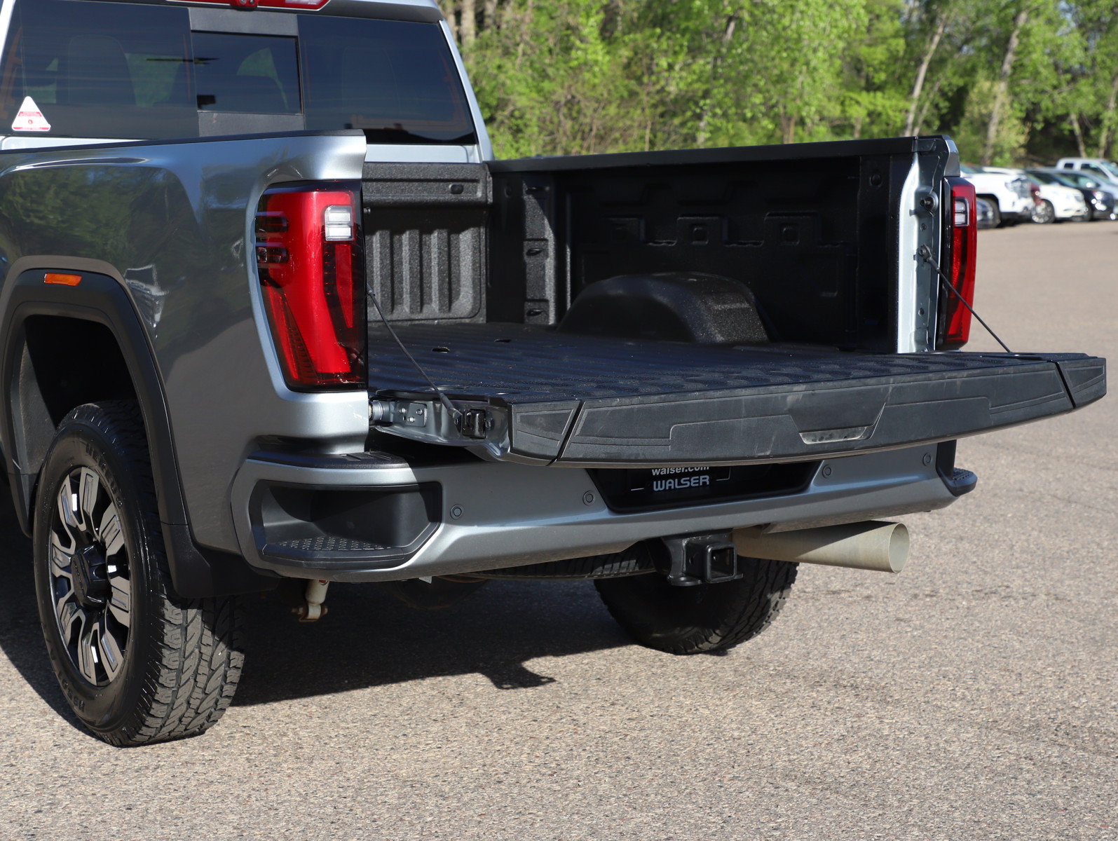 Used 2025 GMC Sierra 3500 Denali w/ Denali Reserve Package AWD/4WD image 9
