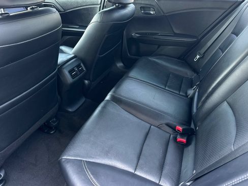 Used 2015 Honda Accord EX-L image 12