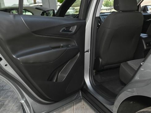 Used 2024 Chevrolet Equinox LT FWD image 38