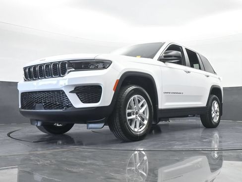 Used 2025 Jeep Grand Cherokee Laredo X RWD image 50