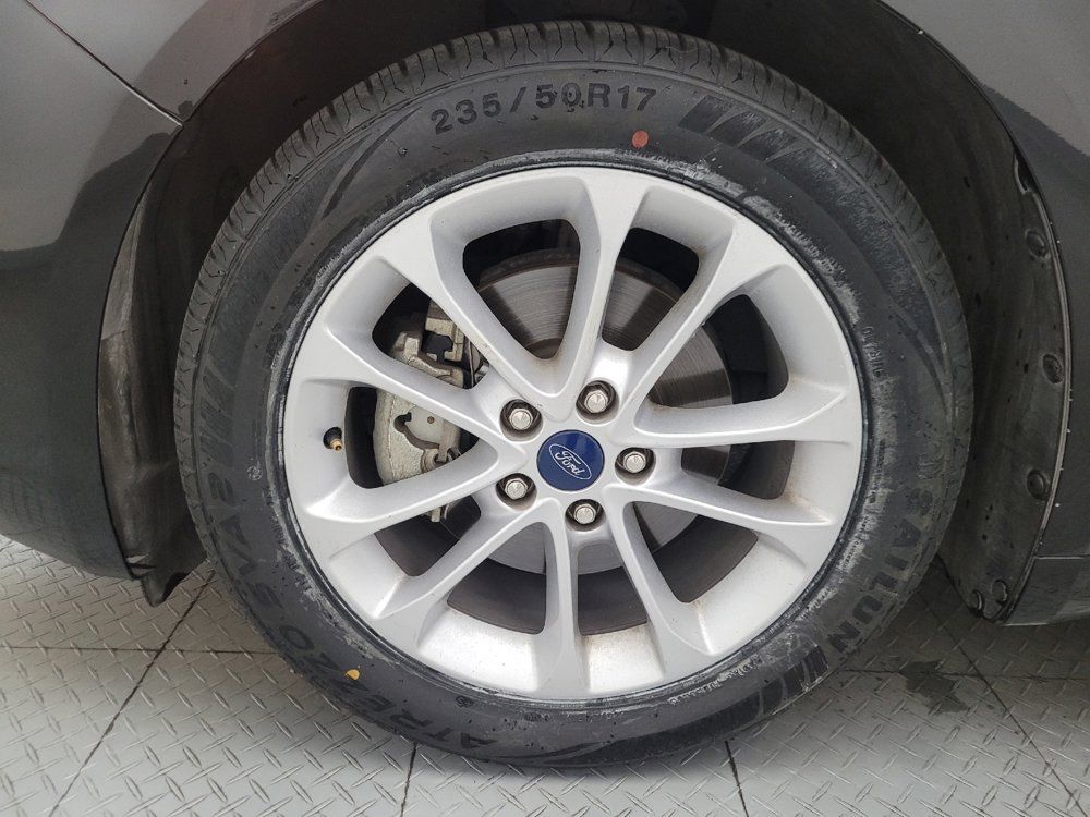 Used 2020 Ford Fusion SE FWD image 31