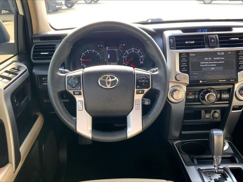Used 2023 Toyota 4Runner SR5 Premium image 5