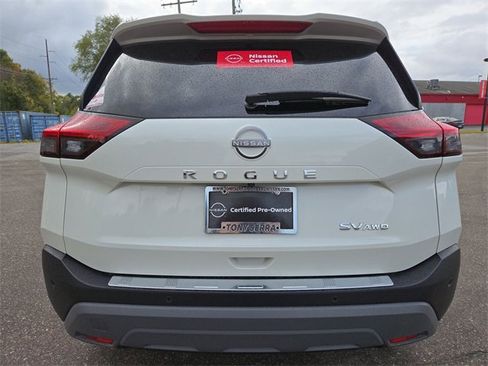 Certified 2023 Nissan Rogue SV image 22