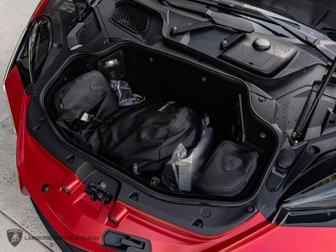 Used 2025 Lamborghini Revuelto AWD/4WD image 31