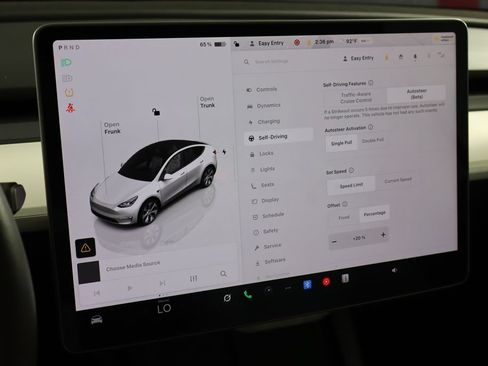 Used 2024 Tesla Model Y Long Range AWD/4WD image 26