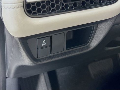 Certified 2024 Honda HR-V EX-L image 22