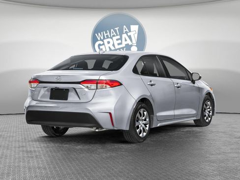 New 2025 Toyota Corolla LE w/ LE Premium Package FWD image 2