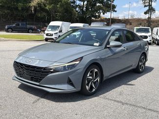 Used 2023 Hyundai Elantra SEL w/ Convenience Package FWD video 3