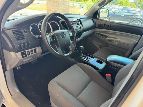 Used 2012 Toyota Tacoma PreRunner w/ Convenience Pkg RWD image 14