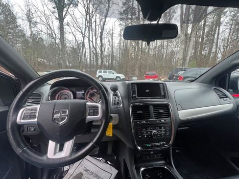 Used 2014 Dodge Grand Caravan R/T w/ Safety Sphere Group image 23