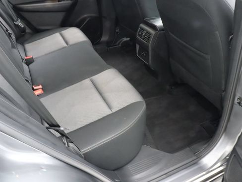 Used 2024 Nissan Rogue SV FWD image 31