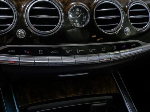 Used 2019 Mercedes-Benz S 560 4MATIC Sedan image 34