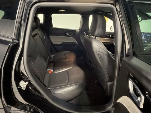 Used 2024 Jeep Compass Limited image 24