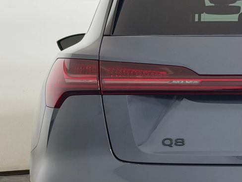 Used 2024 Audi Q8 e-tron Premium Plus w/ Premium Plus Package AWD/4WD image 30