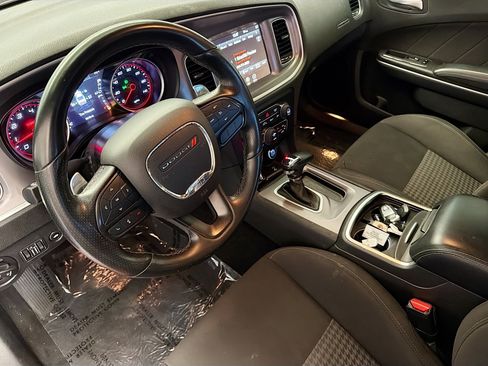 Used 2022 Dodge Charger GT RWD image 7