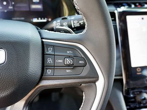 New 2023 Jeep Grand Cherokee 4WD 4xe image 41