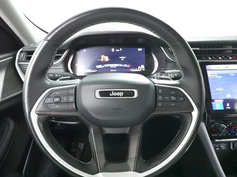 Used 2022 Jeep Grand Cherokee L Limited AWD/4WD image 10