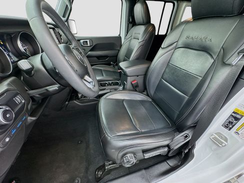 Used 2023 Jeep Wrangler Unlimited Sahara AWD/4WD image 13