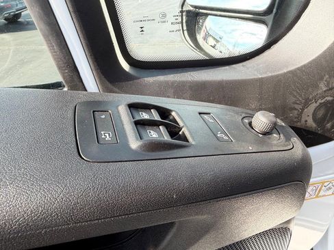 New 2026 RAM ProMaster 2500 w/ Convenience Group image 18