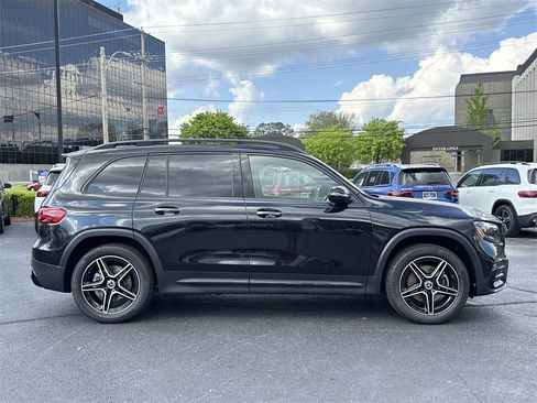 New 2025 Mercedes-Benz GLB 250 4MATIC image 6