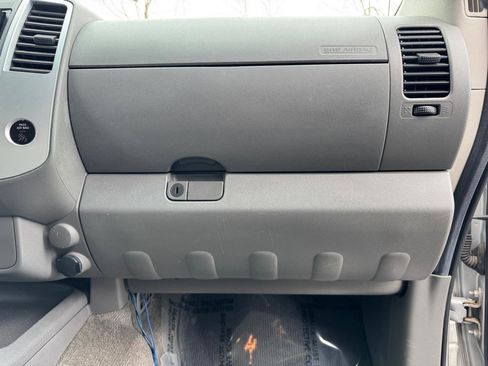 Used 2010 Nissan Frontier SE AWD/4WD image 34