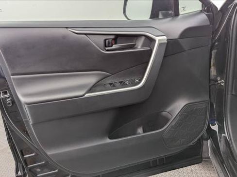 Used 2025 Toyota RAV4 LE FWD image 13