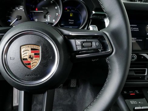 Certified 2026 Porsche Macan AWD/4WD image 11