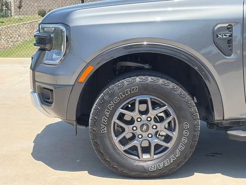 Used 2024 Ford Ranger XLT w/ FX4 Off-Road Package AWD/4WD image 5