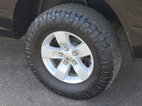 Used 2017 RAM 1500 Classic SLT image 14