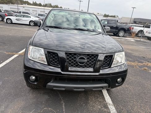 Used 2019 Nissan Frontier SV w/ Value Truck Package image 2