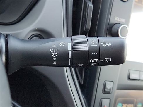 Used 2024 Subaru Crosstrek 2.0i image 21