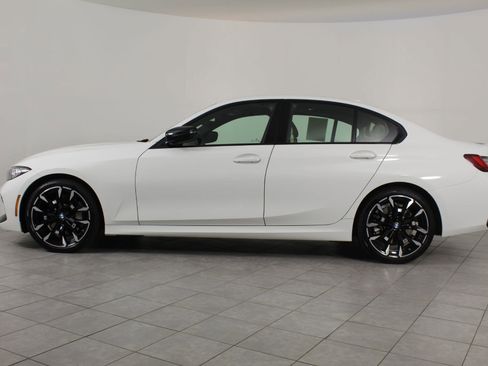 Used 2025 BMW 330i xDrive Sedan image 2