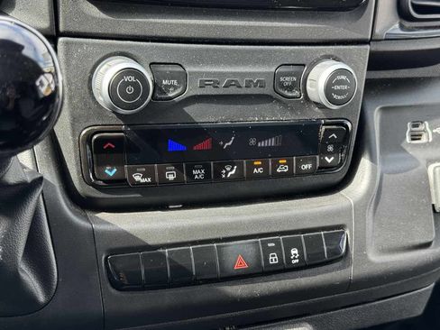 Used 2023 RAM ProMaster 2500 FWD image 32